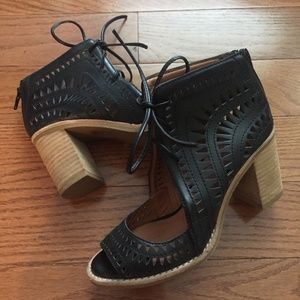 Jeffrey Campbell Cors Daisy Peep Toe Shoe